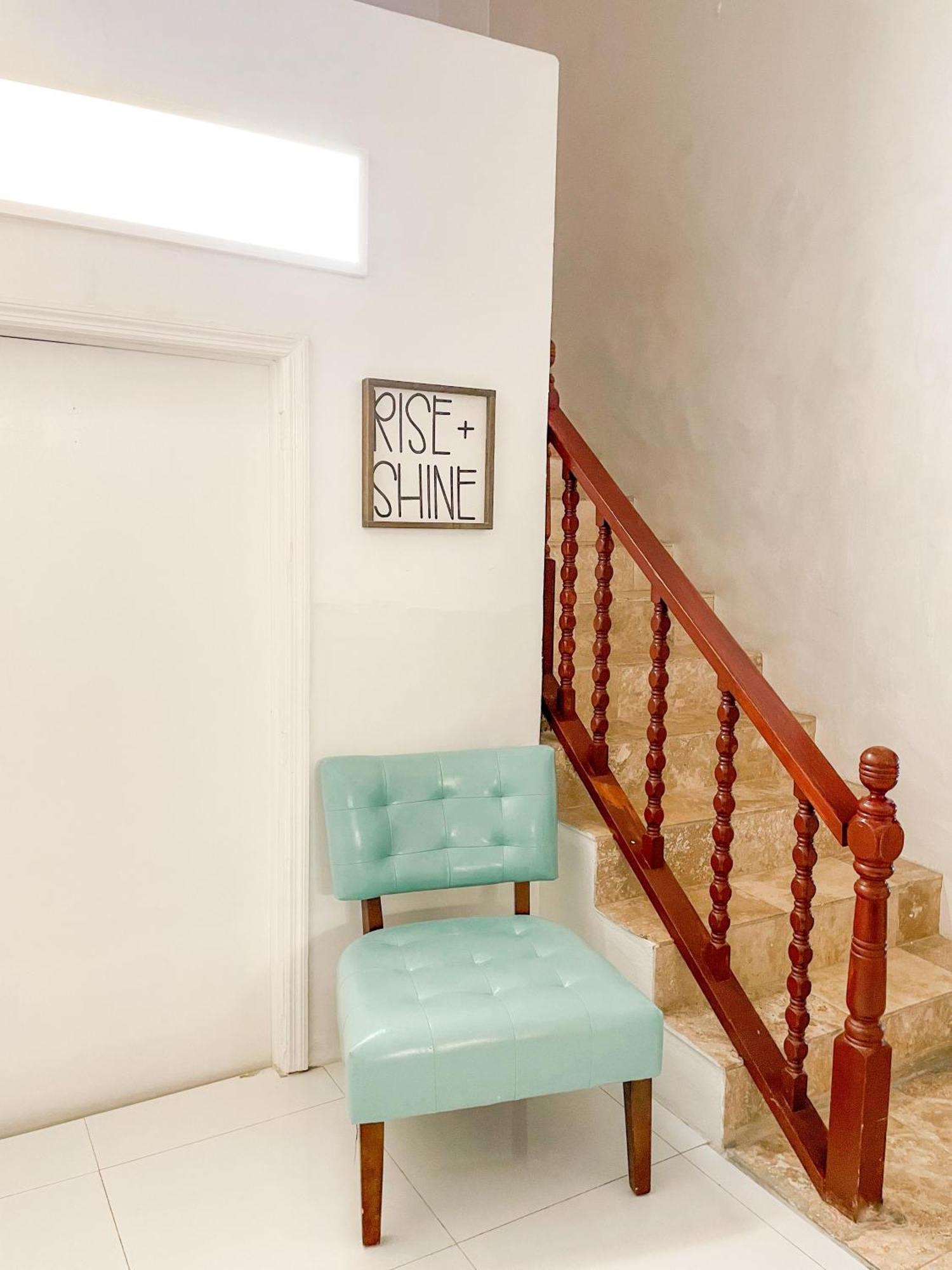 나사우 Golden Palms House B&B 외부 사진